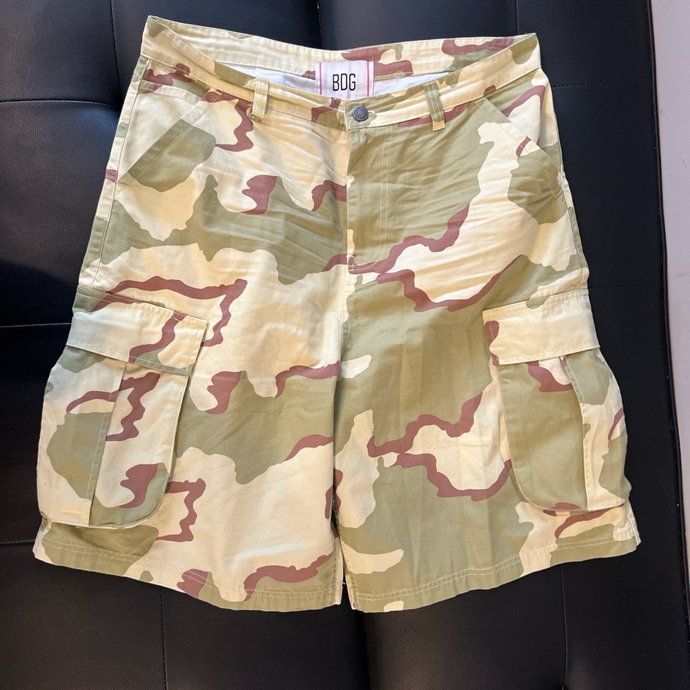 BDG Green and Tan Camouflage Cargo Shorts